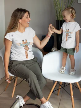 Комплекты одежды для мам и детей, футболки для мамы и дочки в семейном стиле с изображением жирафа, Забавные, с коротким рукавом, Мягкие дешевые