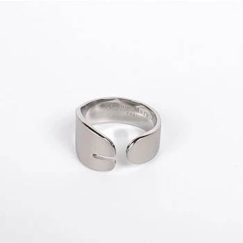 Минималистичный и модный Таби Подкова Магира 925 Серебряное кольцо Mm6 Письмо Ювелирное кольцо для мужчин и женщин Пары
